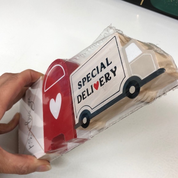 Target BP 2023 Valentines Day Envelope, Mailbox and Truck Sign - Picture 6 of 12